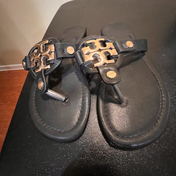 Tory Burch size 7.5 black Metal Miller soft sandal - Picture 11 of 11